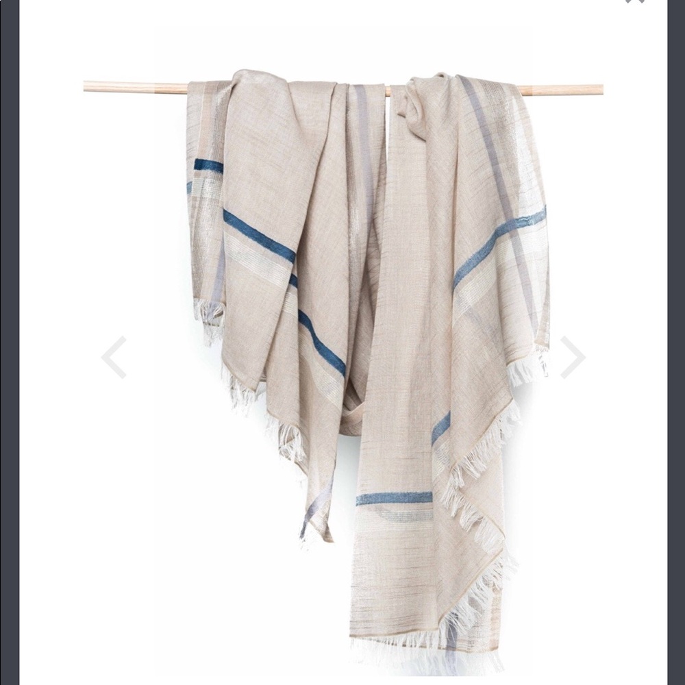 Bloom & Give Eva Cotton Scarf in Natural